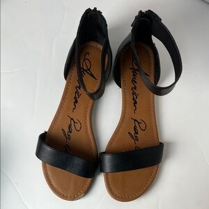 American Rag  Akeley‎ Black and Tan Sandals